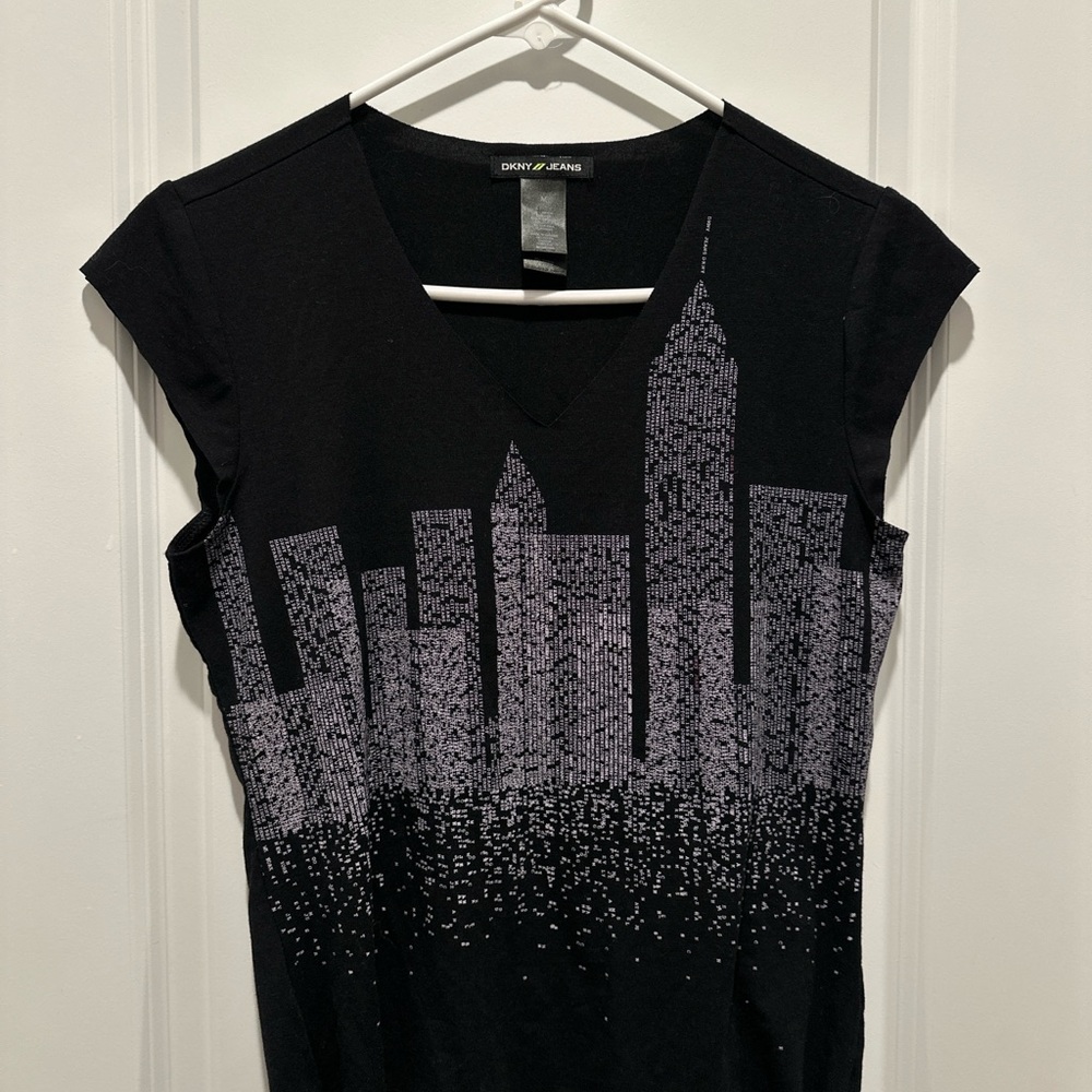 Y2K DKNY Black and Gray Skyline Women's Top